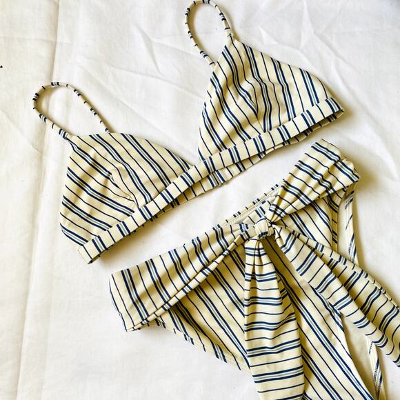 Abercrombie & Fitch S white Striped triangle top high leg bottom swim - Picture 1 of 4